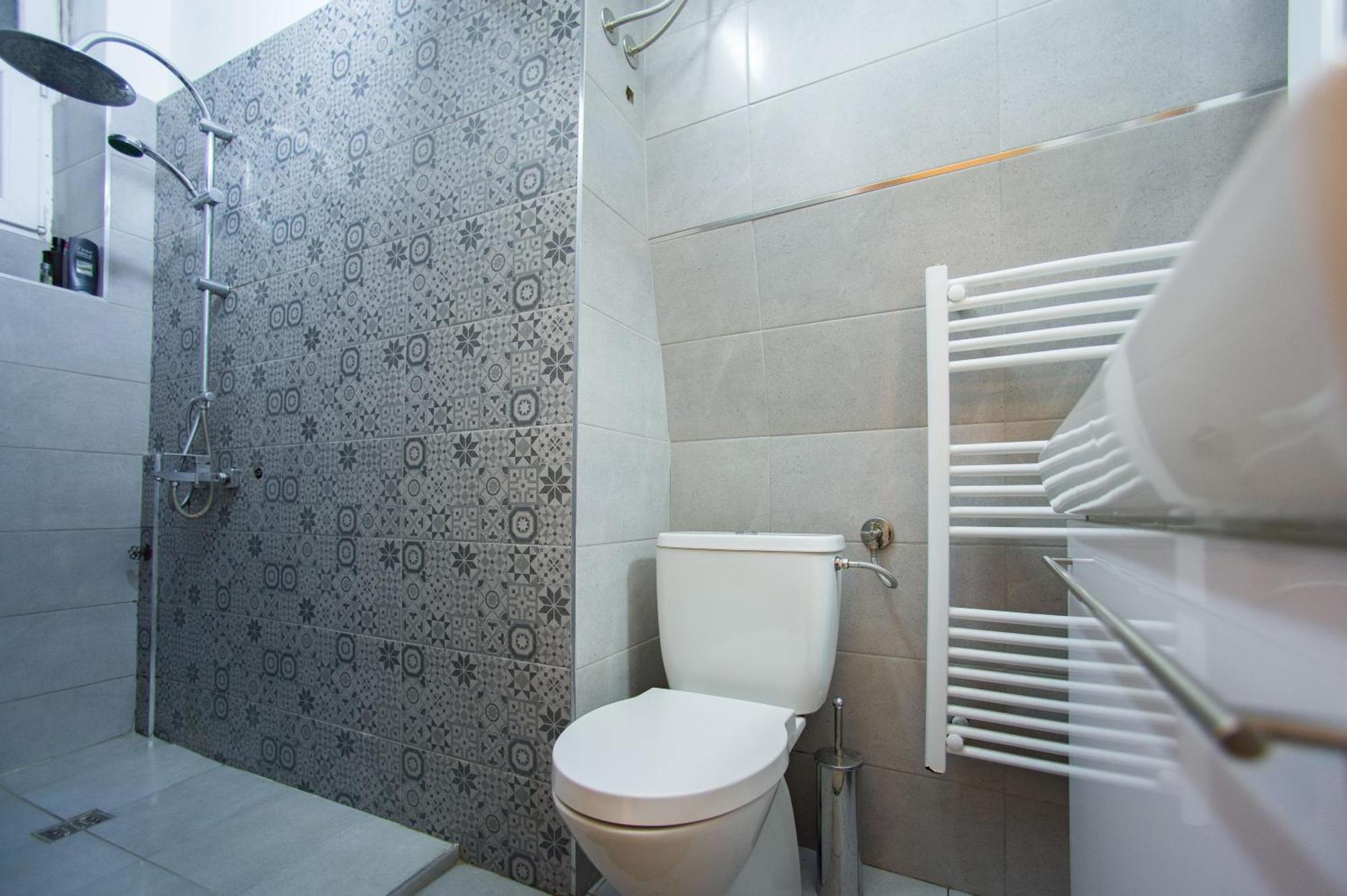 Central Charm Modern 2Br Apt-Free Parking Near Beograd Ngoại thất bức ảnh
